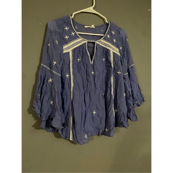 Floreat by Anthropologie The Adena Embroidered Blouse Bell Sleeves Size 2 - Picture 2 of 7